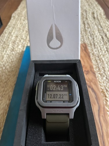nixon watch