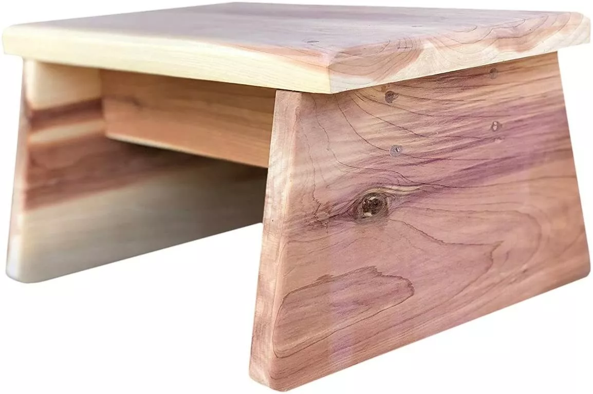 Vundahboah Amish Goods Cedar One Step Stool Straight Leg Style