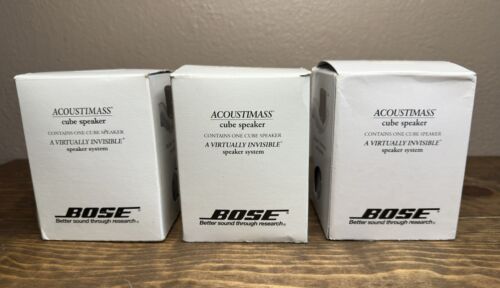 Trzy (3) głośniki Bose Single Black Cube Acoustimass Nowe w pudełku OEM - Zdjęcie 1 z 6