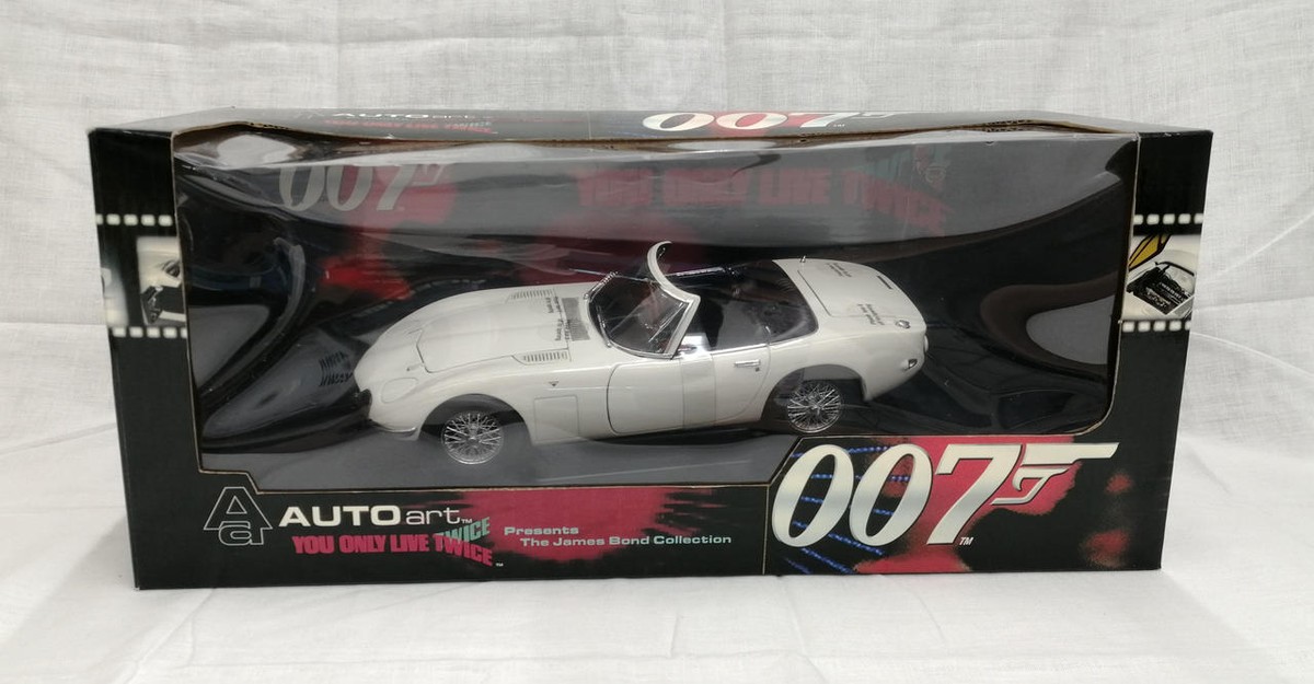 AUTOart 007 TOYOTA2000GT Only Live Twice