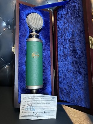 Blue Kiwi Large-Diaphragm Condenser Microphone Green w/ Original Hard Case