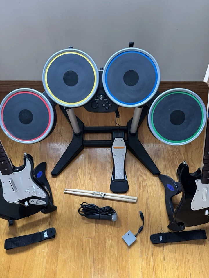 PS4 PS5 Rock Band 4 Bundle, Drums, 2X Guitars, Microphone, NO Game - Tested!! - Image 2 of 4