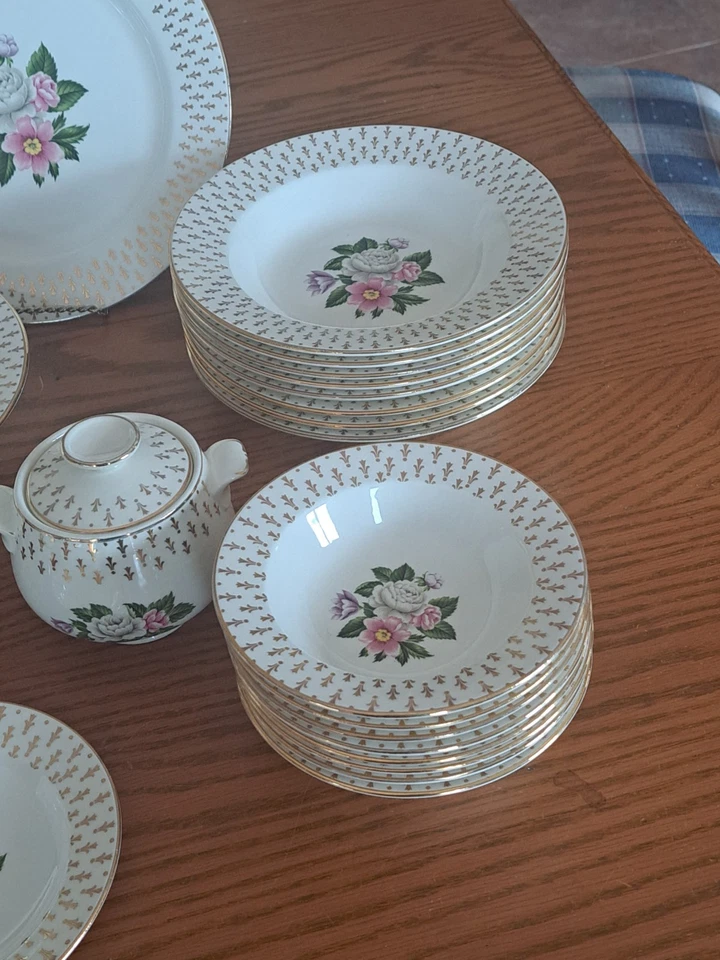 Vajilla Homer Laughlin Gold Fleur White Imperial Lifetime China Co 26 piezas Foto 2 de 4