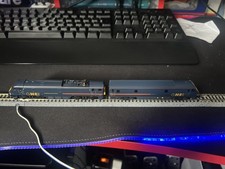 Graham Farish N gauge GNER Class 91 and DVT 371-802 