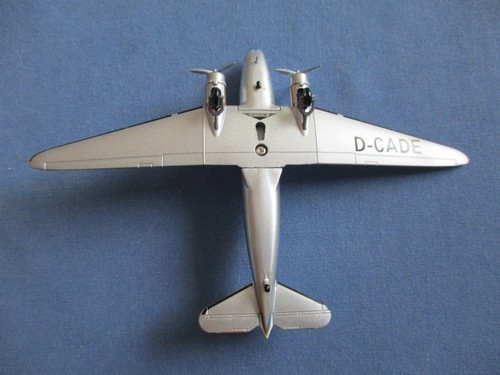 Lufthansa Douglas DC 3 Metall Modell 1:200 - Bild 11 von 11