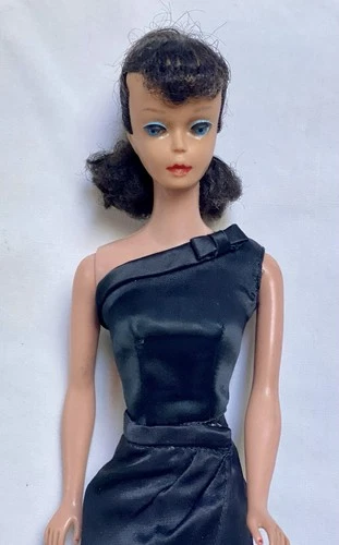 Vntg Barbie Brunette Ponytail #5 w/Black Satin  Pak Top,  Skirt & Heels~ PRETTY!