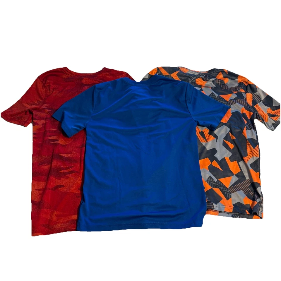 Lote de 7 camisetas de marca mixta para niños talla XL/XXL Foto 3 de 4