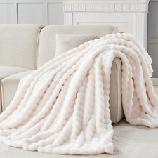 NEWCOSPLAY Faux Fur Twin Blanket Ivory Bubble Blanket Thick Warm Soft for Cou...