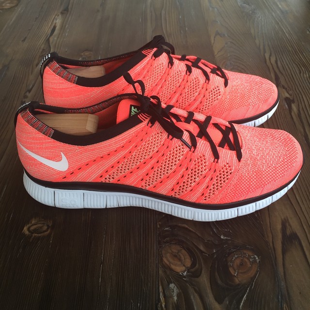 nike free flyknit nsw red