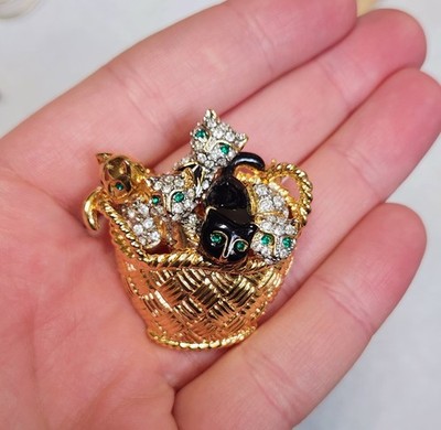 Fantastic Basket Full Of Rhinestone Kittens Cats Pin Brooch