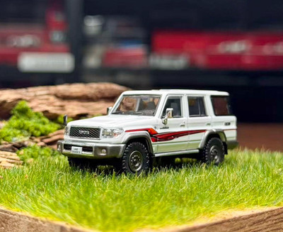 ED Masdi 1:64 White Land Cruiser LC76 ORV SUV Sports Model Diecast Collect Car 