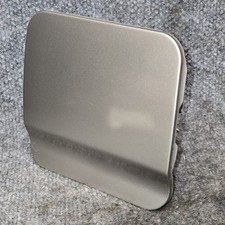 1997-2004 Mitsubishi Montero Sport Fuel Filler Tank Door Lid Cap Oem Silver 1997-2004 Mitsubishi Montero Sport Fuel Filler Tank Door Lid Cap Oem Silver