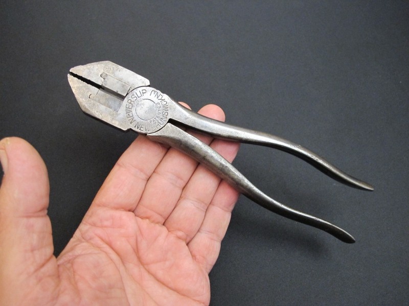 Unusual Old/Vtg "NEVERSLIP" Lineman’s Pliers replaceable Blade Antique Rare Tool