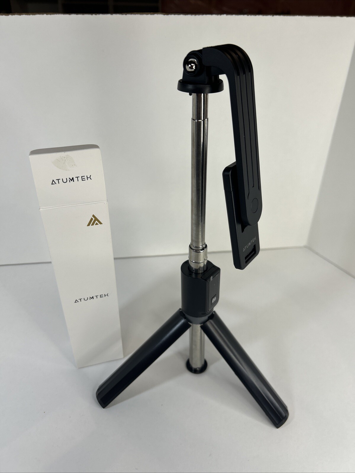 Mobilife Selfie Stick Tripod With Light BGM Mobilife Selfie Stick
