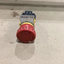 IDEC Control Unit XW1E-BV Emergency Stop Button Twist Reset #691M10