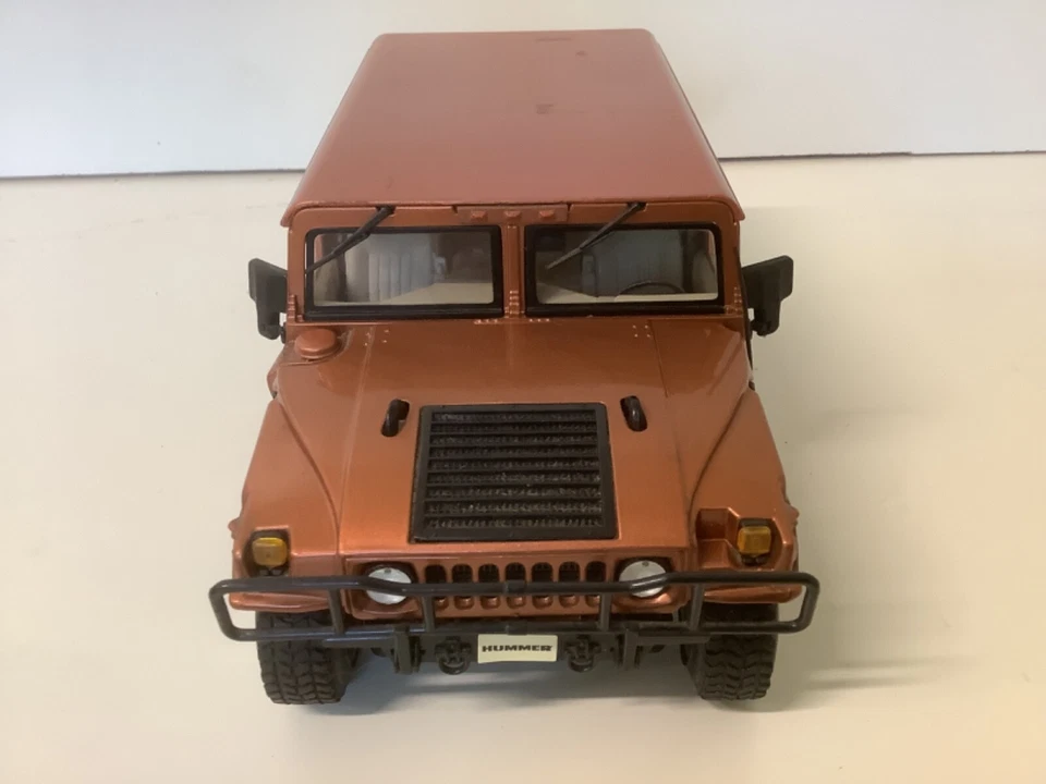 2002 Hummer H1 Maisto 1:18 Scale Diecast Burnt Orange 10th Anniversary Edition - Image 2 of 4