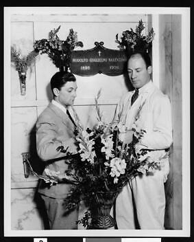 Hollywood Cemetery Mausoleum Crypt Of Rodolfo Guglielmi Valentino - Old Photo