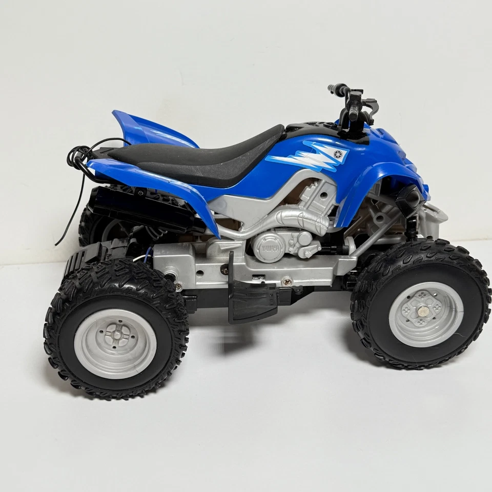Yamaha Raptor 700R RC Quad Blue ATV WITH Remote Control Tested Working - Image 4 of 4