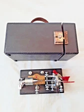 VINTAGE VIBROPLEX MORSE CODE TELEGRAPH KEY