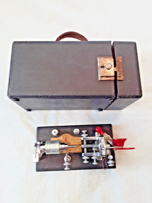 VINTAGE VIBROPLEX MORSE CODE TELEGRAPH KEY