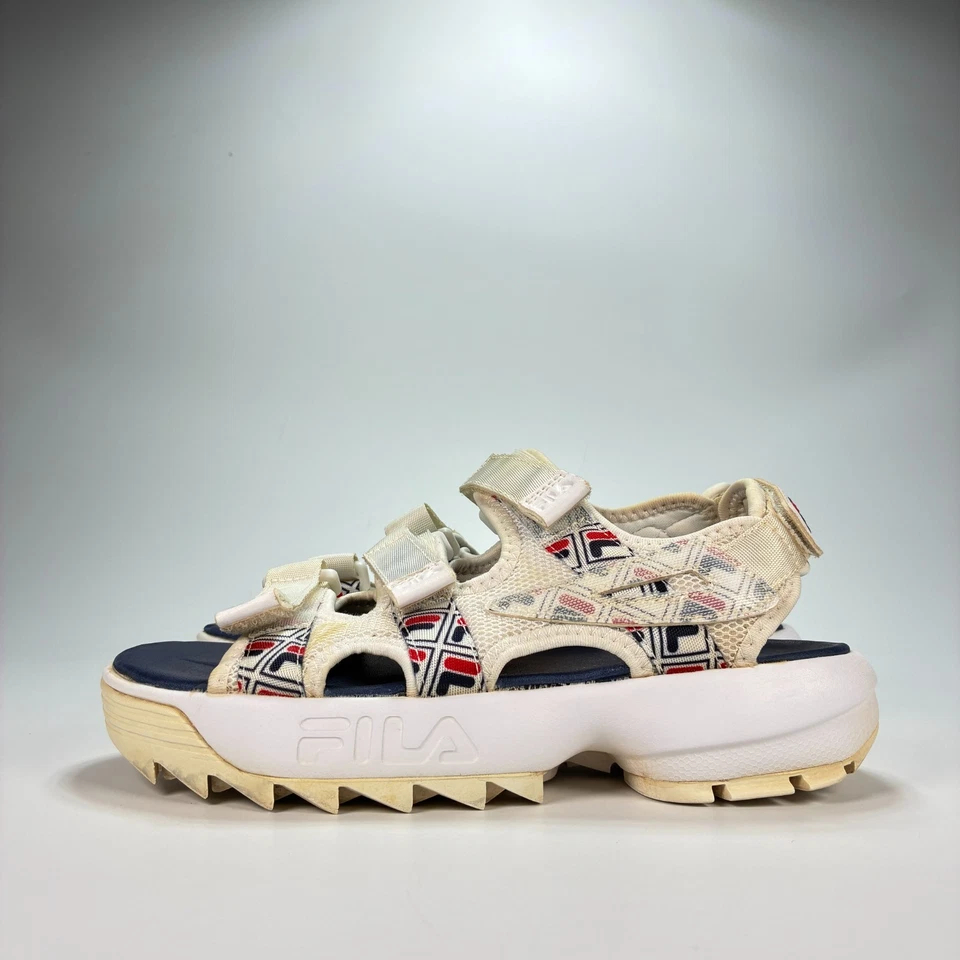 Sandalias Fila Disruptor blancas azul marino gruesas con correa de plataforma para mujer talla 7” Foto 4 de 4