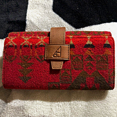 Eddie Bauer x Pendleton collaboration trifold wallet