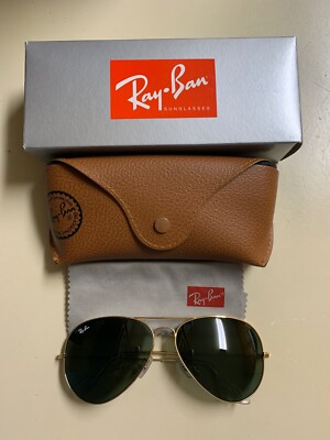 Ray-Ban Gold Frame Aviator Sunglasses with Case Vintage B&L RayBan Aviator Sunglasses with Case, Gold Metal  main image 2