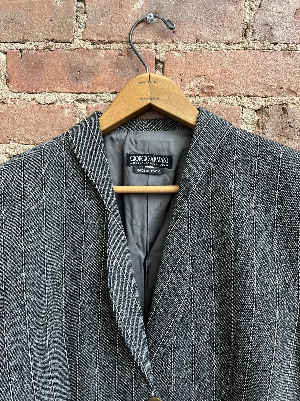 Giorgio Armani — Vintage Giorgio Armani Women's Jacket, Sz 42, Striped 100% Wool Twill, Italy
