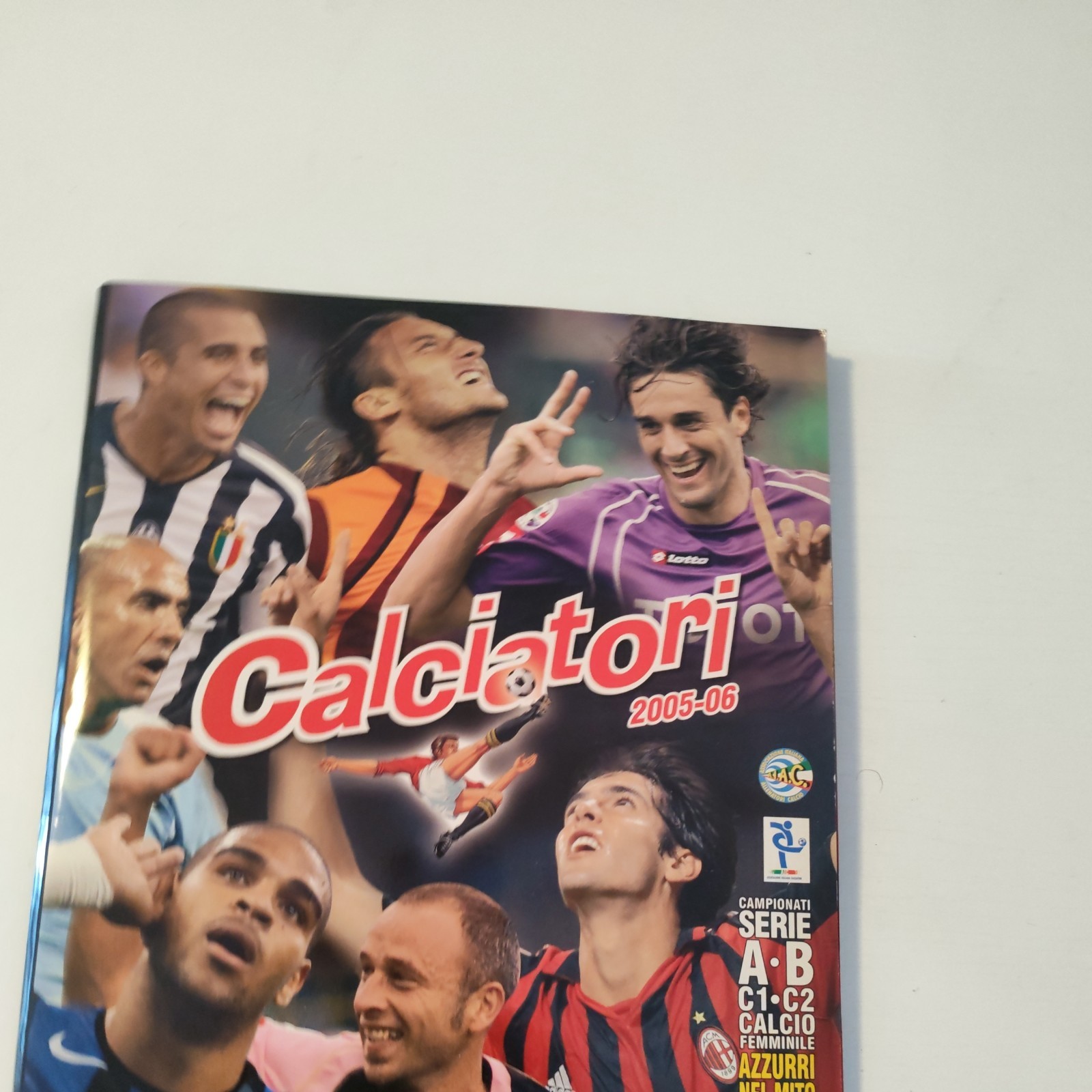 ALBUM CALCIATORI PANINI 2005-06 (05/06) COMPLETO AL 100% IN PERFETTO STATO.