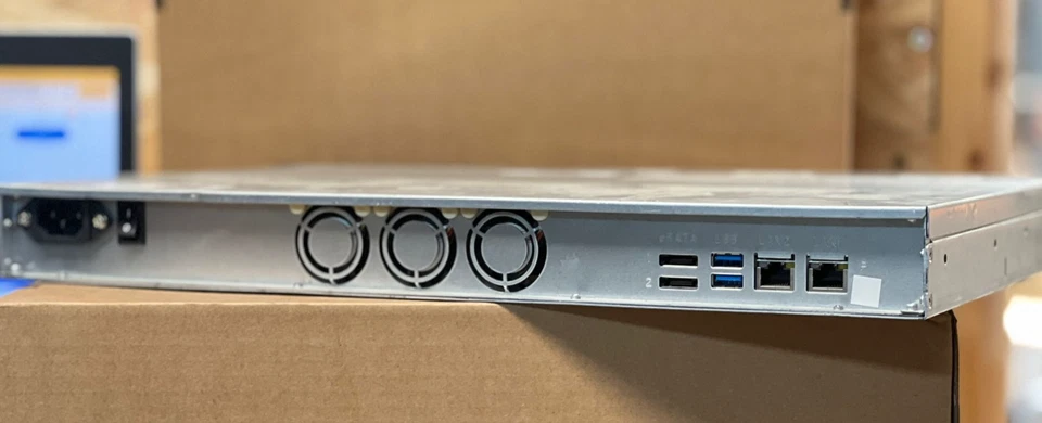 NETGEAR RNR-4A NAS 2120v2 RN21243E-200NES 4-Bay 1U NAS UNIT NO DRIVES - Image 4 of 4