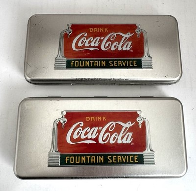 2 x Coca Cola Blechdose für Stifte Coke Nostalgia Tinned pen Set Vintage 1995