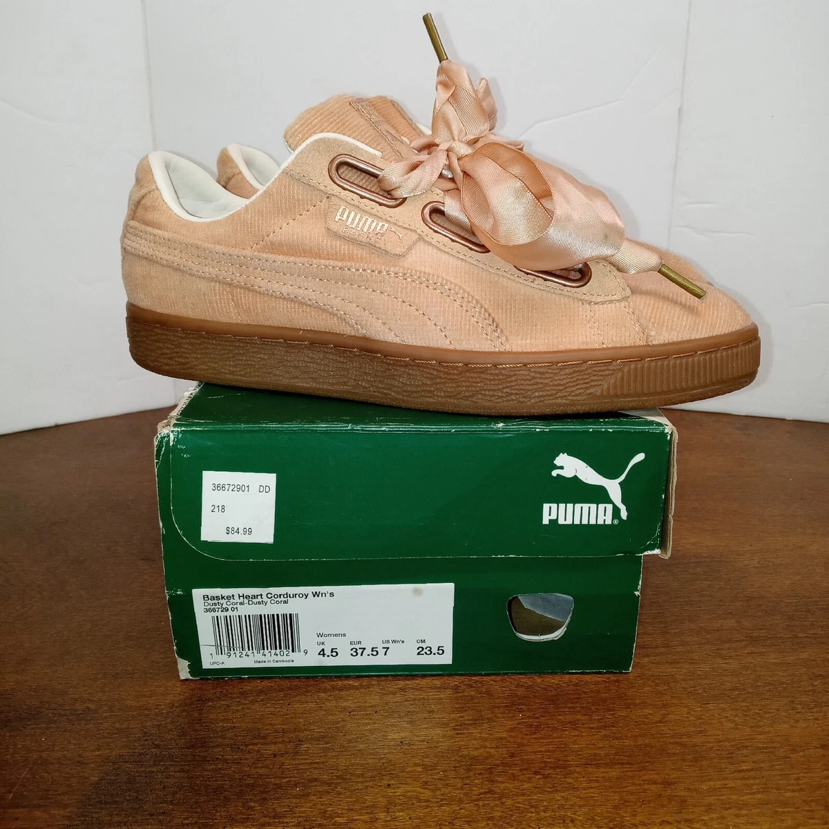 Puma basket deals heart corduroy wn's