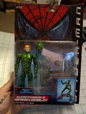 Willem Dafoe Spiderman Autographed Green Goblin Action Figure Very Rare
