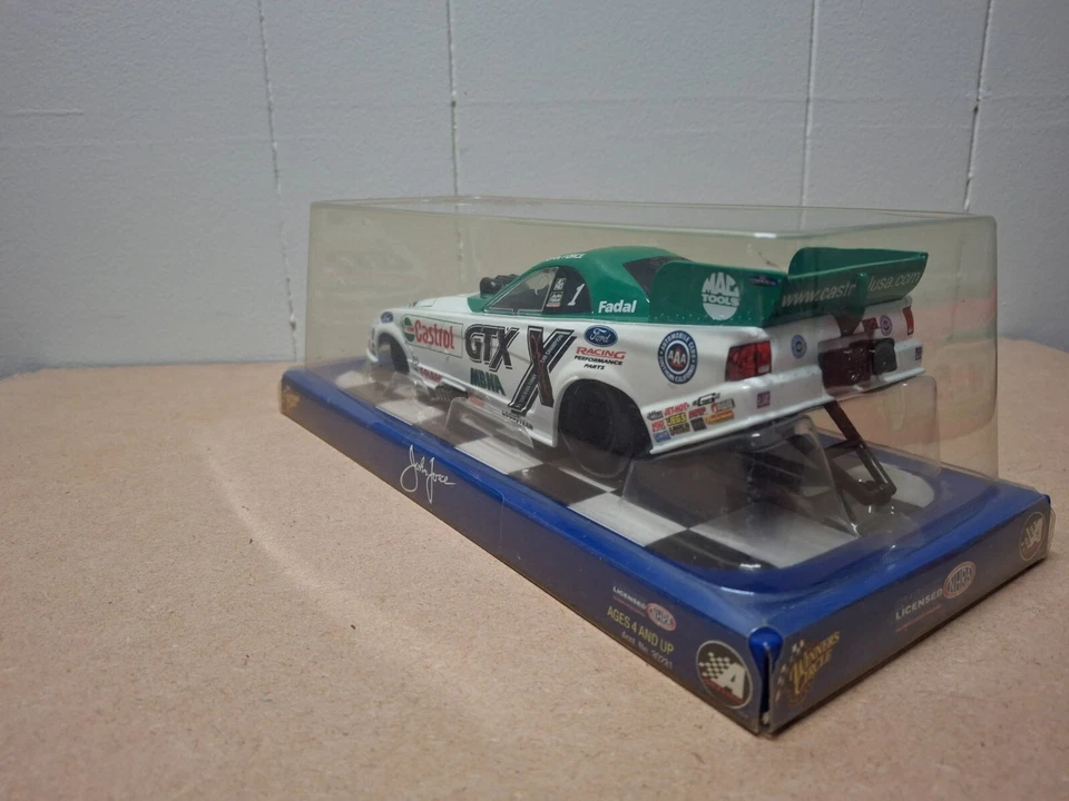 John Force Winners Circle Castrol GTX MBNA 1:24th white green MIB  - Image 2 of 4