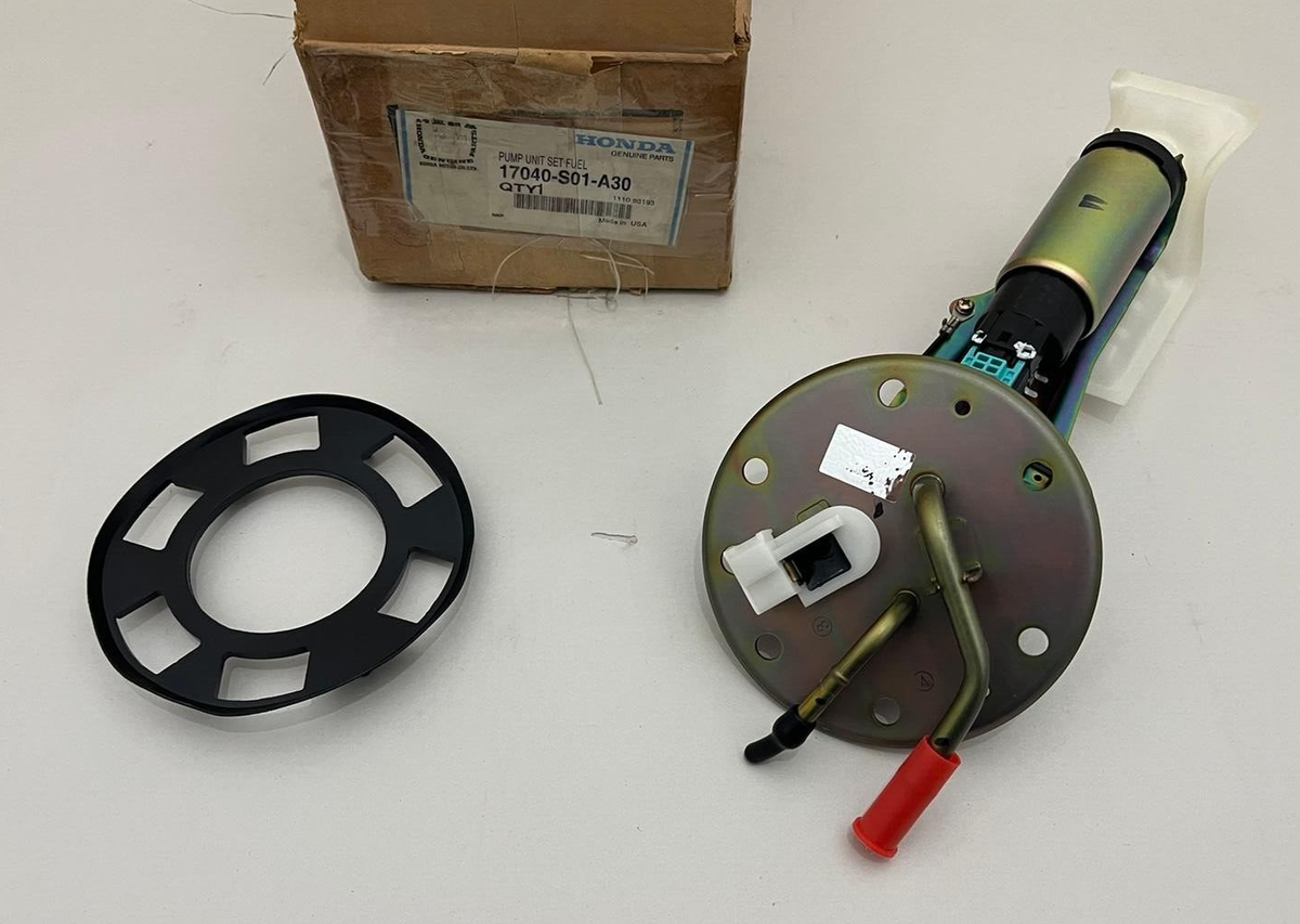 HONDA CIVIC 1996-1998 FUEL PUMP UNIT # 17040-S01-A30 NEW OEM (B10