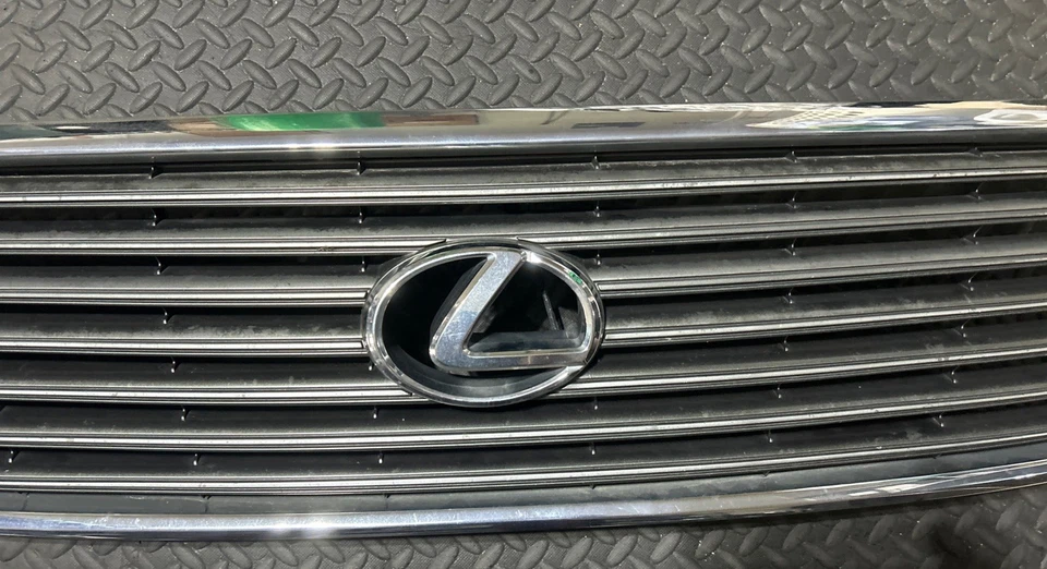 Parrilla superior delantera Lexus LS430 2001 2002 2003 01-03 Foto 4 de 4