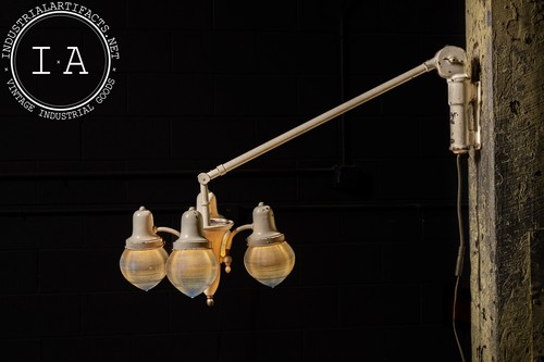 Early 20th Century Floating Arm Dental Lamp With Holophane Shades - Picture 4 of 11