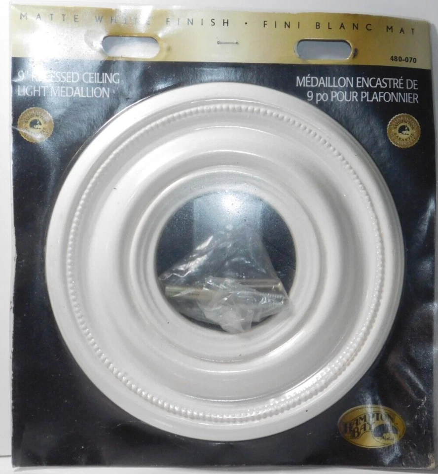 HAMPTON BAY 9" MEDALLÓN LUZ DE TECHO EMPOTRADA Acabado Blanco Mate NUEVO Foto 2 de 4