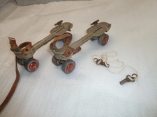 Vintage 1950s Metal Union Hardware 10 Adjustable Roller Skates Red Hubs W/Key