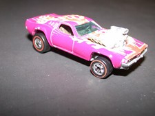 1975 Hot Wheels Redline Rodger Dodger Plum MEGARARE TAN Interior Cap Rear Wheels
