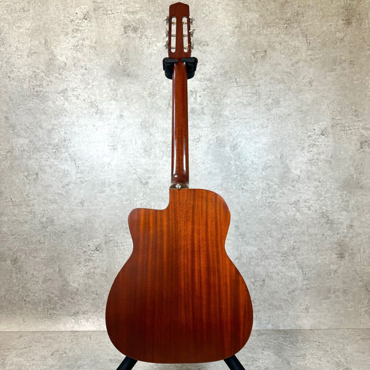Acoustic Guitar Saga DG-200 Natural Color SN 10598 Good