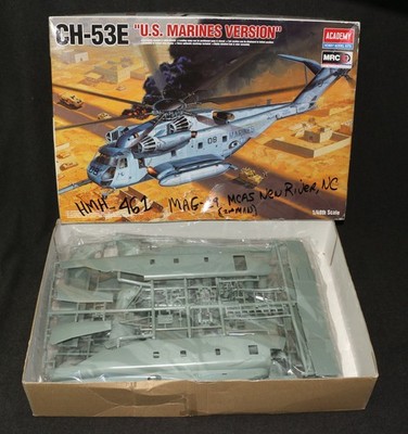 アカデミー 1/48 CH-53E スーパースタリオン アメリカ海兵隊 s-l400.jpg