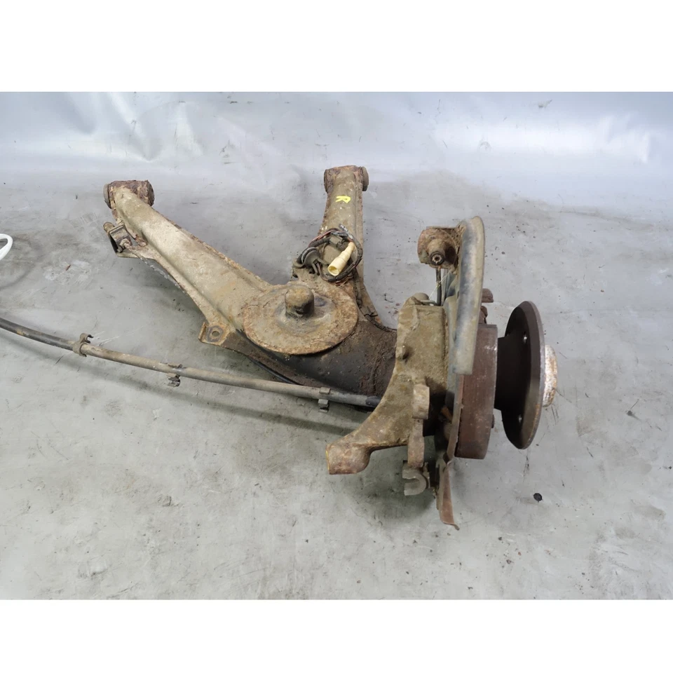 Brazo de control trasero derecho BMW E30 serie 3 1986-1993 pasajero fabricante de equipos originales de fábrica Foto 2 de 4