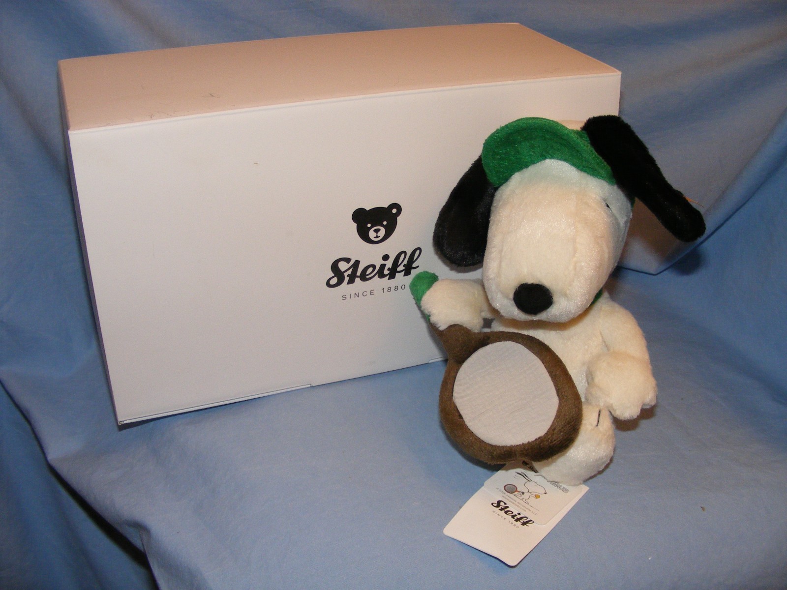 Steiff Snoopy Tennis Player 024832 Brand New In Stock Beagle Dog Peanuts Boxed
