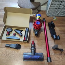 Dyson V8 Cordless Vacuum With Accessories For Parts Or Repair