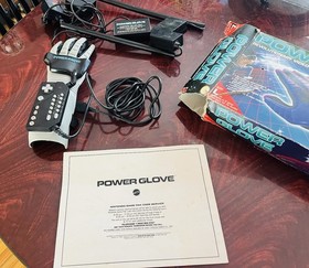 NES Nintendo Power Glove CIB - Box - Manual - TESTED - 2 Games Free shipping !