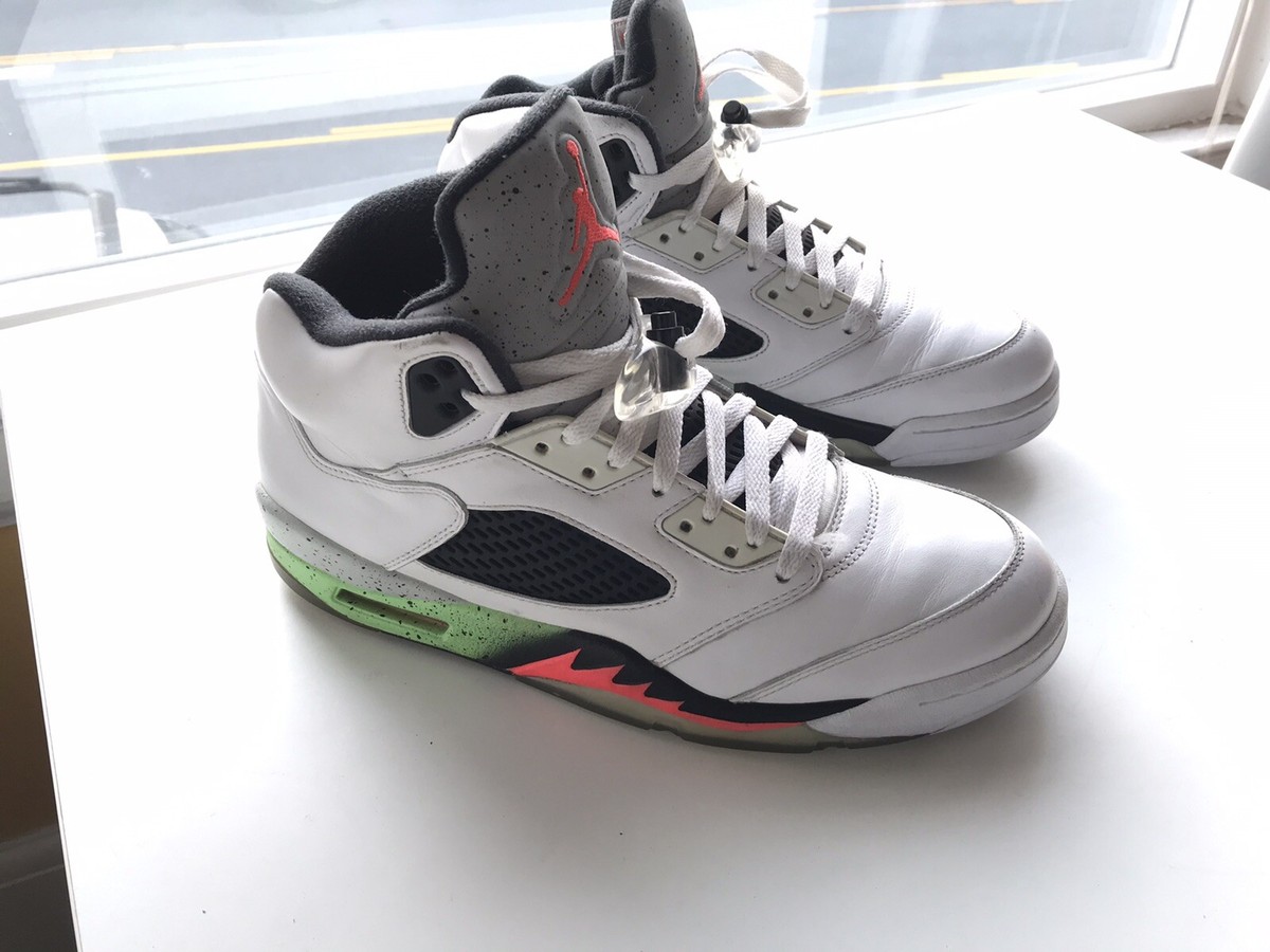 siz 9m whit infeerd poison green jordan 5 space jams shoes Jordan Retro 5 Green Poison Air Jordan | Mercari main image 3