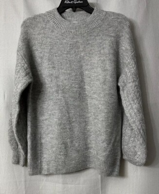 NWT Vigoss Womens Long Sleeve Casual Silver Pullover Sweater Top Size Small