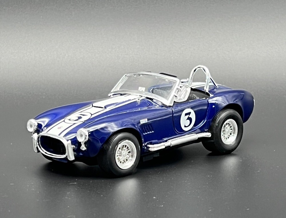 Ford Shelby Cobra 427 SS 7718 Model Blue w Racing Stripe 1:24 Sunnyside VTG