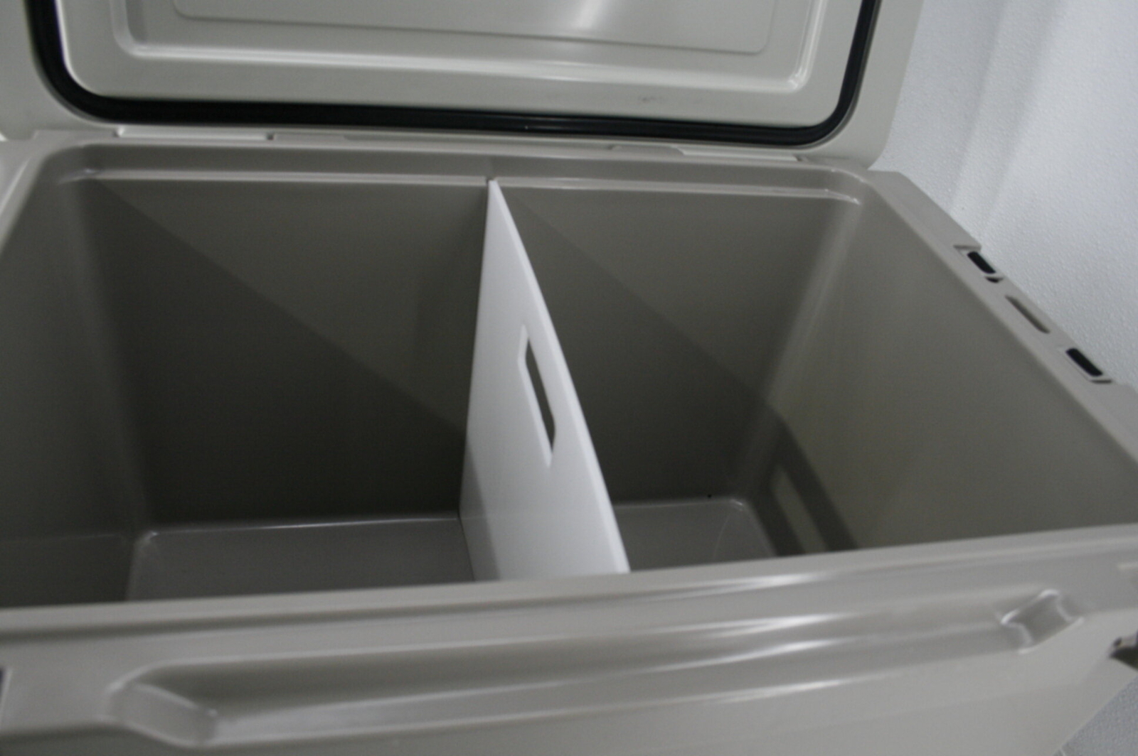 Retrospec Palisade Rotomolded 65Qt Cooler Fully Insulated Portable Ice